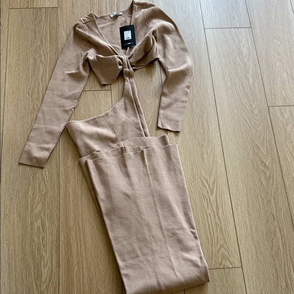 Tan Long Sleeve Dress Set - Picture 2 of 5